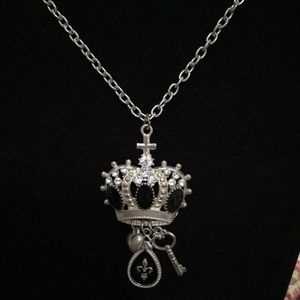 Crown necklace